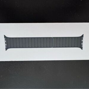 Apple Watch Band with Magnetic Closure in Evergreen - 41MM S/M